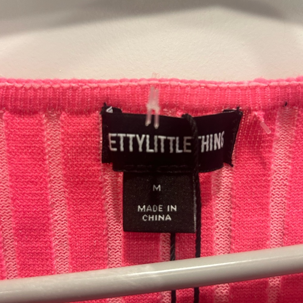 PrettyLittleThing Pink Ribbed Crop Top - Picture 3 of 6